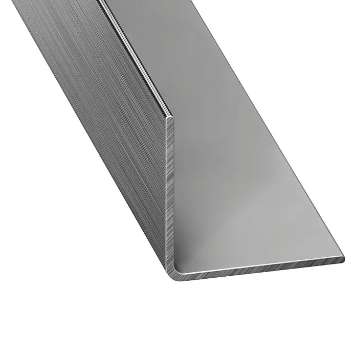 Kantoflex Winkelprofil - 2.000 x 20 x 20 mm, Stärke: 1 mm, Kunststoff, Silber, Grau - Nahaufnahme eines U-förmigen Aluminiumprofils mit gebürsteter Oberfläche auf schwarzem Hintergrund.