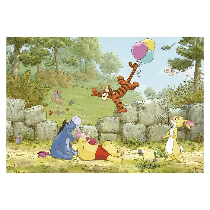Komar Disney Edition 4 Fototapete Winnie Pooh Ballooning - 8 -tlg., B x H: 368 x 254 cm, Papier - Winnie Puuh und seine Freunde genießen einen Tag im Hundertmorgenwald. Tigger schwebt mit Luftballons, während Rabbit zusieht.