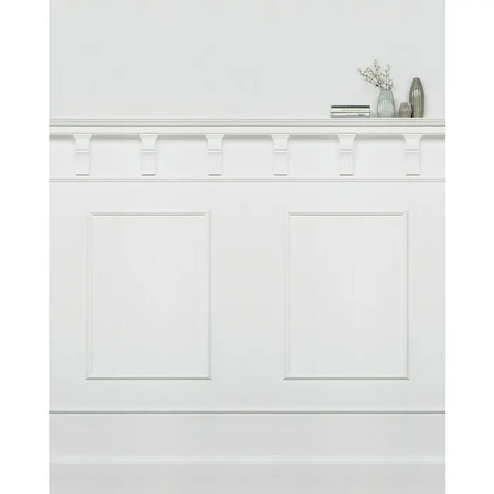 Komar Pure Fototapete Wall - 2 -tlg., B x H: 200 x 250 cm, Vlies - Elegante weiße Wandpaneele mit dekorativem Regal und Vasen, die eine stilvolle und ruhige Raumatmosphäre schaffen.