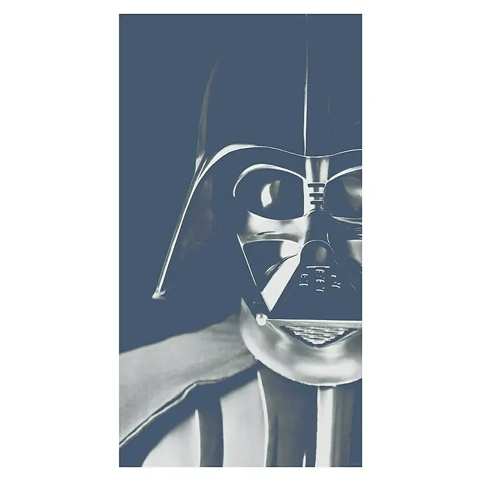 Komar Star Wars Fototapete Icons Vader - 3 -tlg., B x H: 150 x 280 cm, Vlies - Nahaufnahme von Darth Vaders ikonischem Helm. Die glänzende Oberfläche und die markanten Details des Helms sind beeindruckend.
