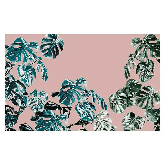 Komar Pure Fototapete Monstera Rosé - 4 -tlg., B x H: 400 x 250 cm, Vlies - Darstellung von Monstera-Blättern in Blau- und Grüntönen auf rosafarbenem Hintergrund, ideal für moderne Wanddekorationen und ein tropisches Ambiente.