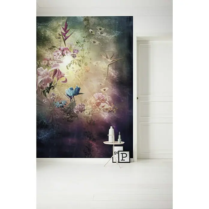 Komar Infinity Fototapete Enlightenment - 2 -tlg., B x H: 200 x 250 cm, Vlies - Einladendes Interieur mit einer Wandtapete mit floralem Design, die eine elegante und künstlerische Atmosphäre schafft.