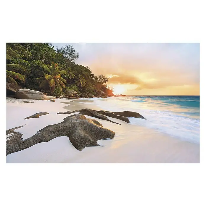 Komar Stefan Hefele Edition 1 Fototapete Nature - 4 -tlg., B x H: 400 x 250 cm, Vlies - Sonnenuntergang am Strand mit Felsen und üppiger Vegetation. Ein ruhiger Ort für Entspannung und Erholung vom Alltag.