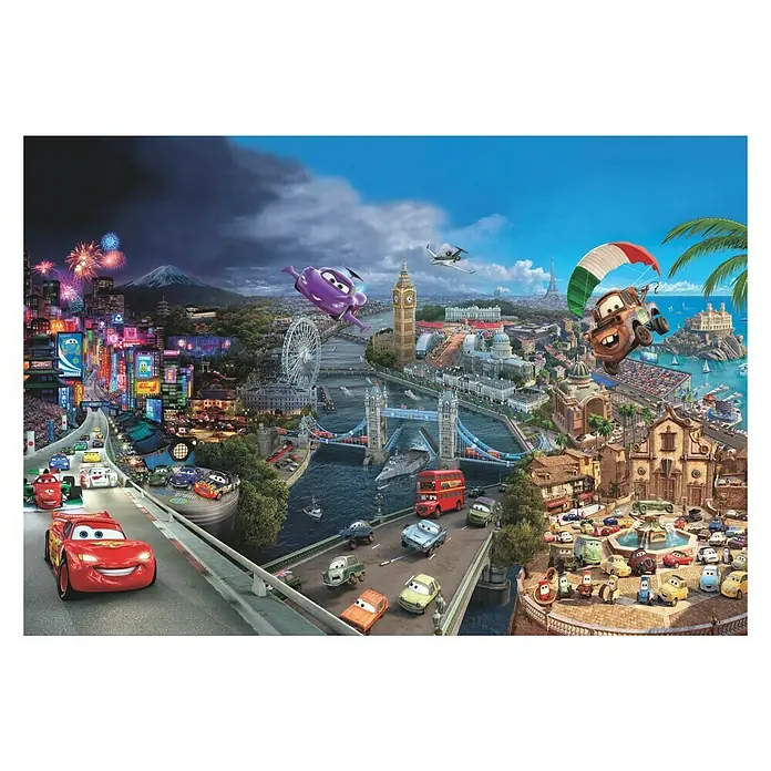 Komar Disney Edition 4 Fototapete Cars World - 8 -tlg., B x H: 368 x 254 cm, Papier - Ein farbenfrohes Puzzle-Motiv mit den "Cars"-Charakteren Lightning McQueen und Mater vor berühmten Sehenswürdigkeiten weltweit.