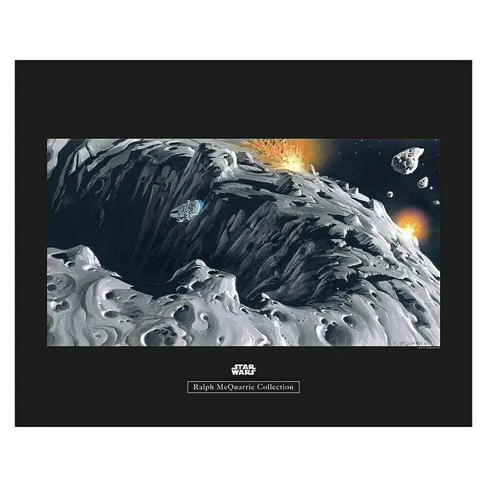 Komar Star Wars Poster RMQ Asteroid - Star Wars, B x H: 70 x 50 cm - Star Wars Ralph McQuarrie Collection: Spektakuläre Szene mit Raumschiff zwischen Asteroiden und Explosionen, ein Muss für Star Wars-Fans.