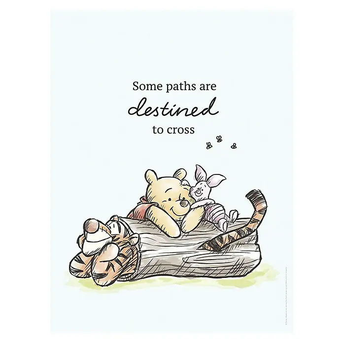 Komar Disney Edition 4 Poster Winnie Pooh Path - Disney, B x H: 30 x 40 cm - Winnie Puuh-Poster: "Manche Wege sind dazu bestimmt, sich zu kreuzen" mit Winnie Puuh, Ferkel und Tigger auf einem Baumstamm.