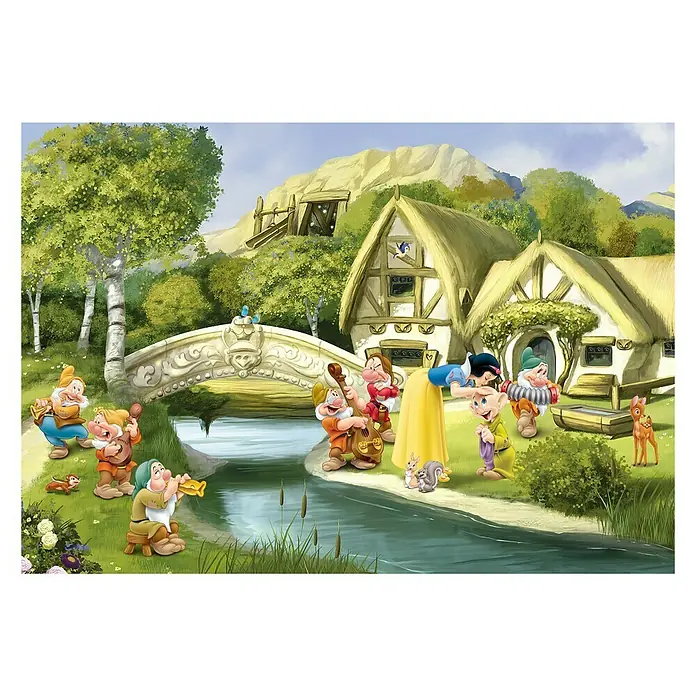 Komar Disney Edition 4 Fototapete Snow White - 8 -tlg., B x H: 368 x 254 cm, Papier - Schneewittchen und die sieben Zwerge am Bach mit Häusern und Bäumen im Hintergrund.