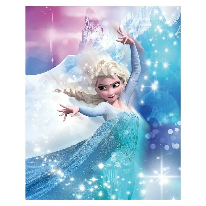 Komar Disney Edition 4 Poster Frozen Elsa Action - Disney, B x H: 30 x 40 cm - Elsa aus "Die Eiskönigin" verzaubert mit ihrem eisblauen Kleid und der magischen Schneeflocken-Aura. Ein Must-Have für Frozen-Fans!