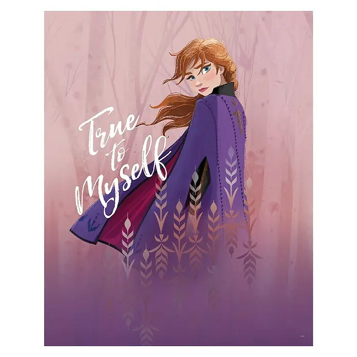 Komar Disney Edition 4 Poster Frozen Anna True To Myself - Disney, B x H: 40 x 50 cm - Dieses Bild zeigt Anna aus Die Eiskönigin mit dem Schriftzug „True to myself“. Annas Umhang ist lila mit einem roten Futter.