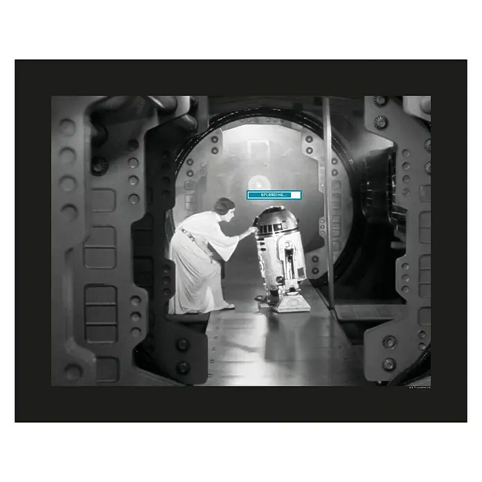 Komar Star Wars Poster Leia R2D2 Upload - Star Wars, B x H: 70 x 50 cm - Schwarzweißbild mit Prinzessin Leia und R2-D2. Upload-Symbol über R2-D2, das die Datenübertragung hervorhebt.