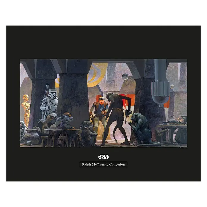 Komar Star Wars Poster RMQ Mos Eisley Streets - Star Wars, B x H: 70 x 50 cm - Ein Star Wars Ralph McQuarrie Collection-Bild, das eine Szene in einer belebten Cantina mit verschiedenen Charakteren und Kreaturen zeigt.