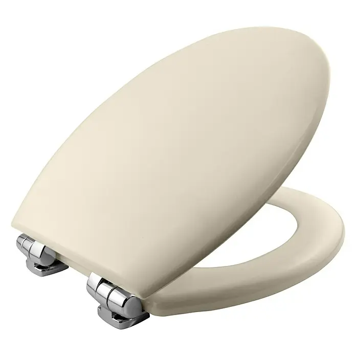 Poseidon WC-Sitz Rio - Holz, Pergamon, Mit Absenkautomatik - Beige Toilettensitz mit Chrombeschlägen auf schwarzem Hintergrund. Elegantes Design für jedes Badezimmer.