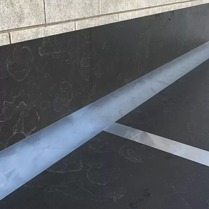 Probau Bitumen- & Reparaturband - Blei, 10 m x 15 cm, Selbstklebend - Anwendungsbeispiel
