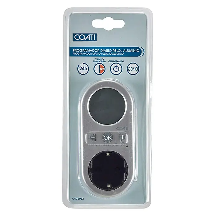 Coati Temporizador / Programador digital diario - Plateado - Un temporizador COATI en un envase de plástico transparente, perfecto para controlar automáticamente dispositivos.
