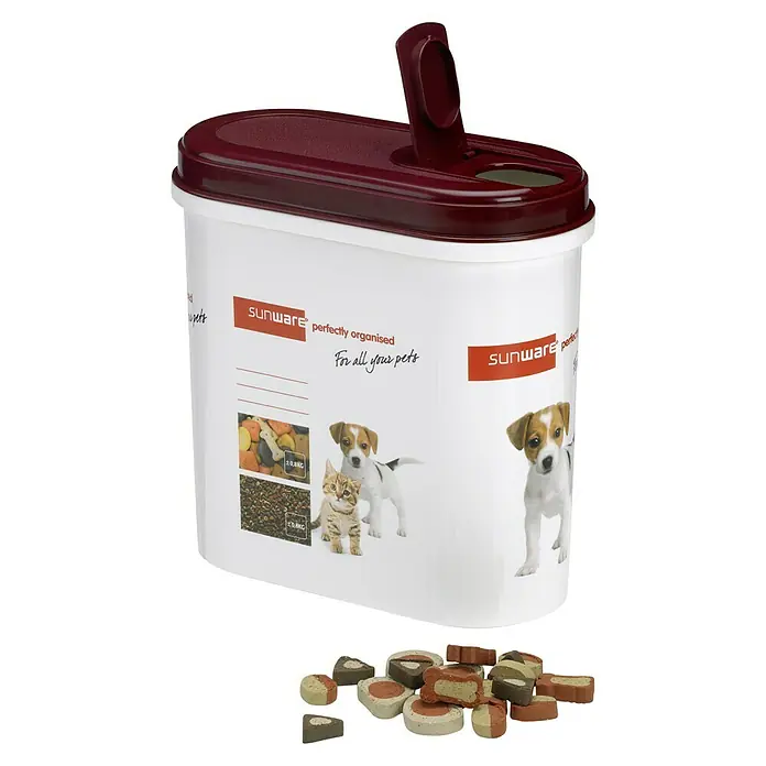 Sunware Futterbox Gallery line - L x B x H: 20 x 10 x 20 cm - Tierfutterbehälter von Sunware mit Aufdruck und Snacks im Vordergrund, ideal für eine organisierte Aufbewahrung.