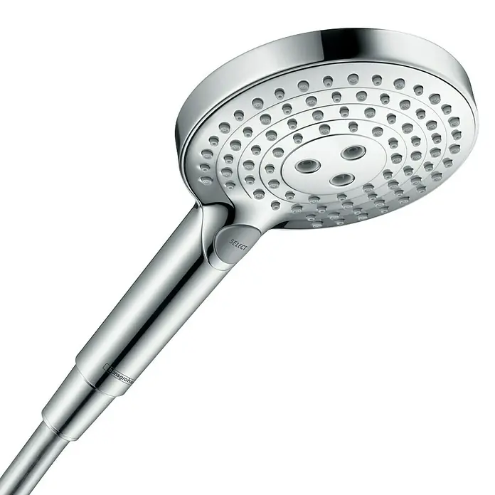 Hansgrohe Handbrause Raindance Select S 120 3jet - Anzahl Funktionen: 3 Stk., Durchmesser: 12,5 cm, Chrom - Nahaufnahme eines modernen Chrom-Handbrausekopfes mit verschiedenen Strahlarten.