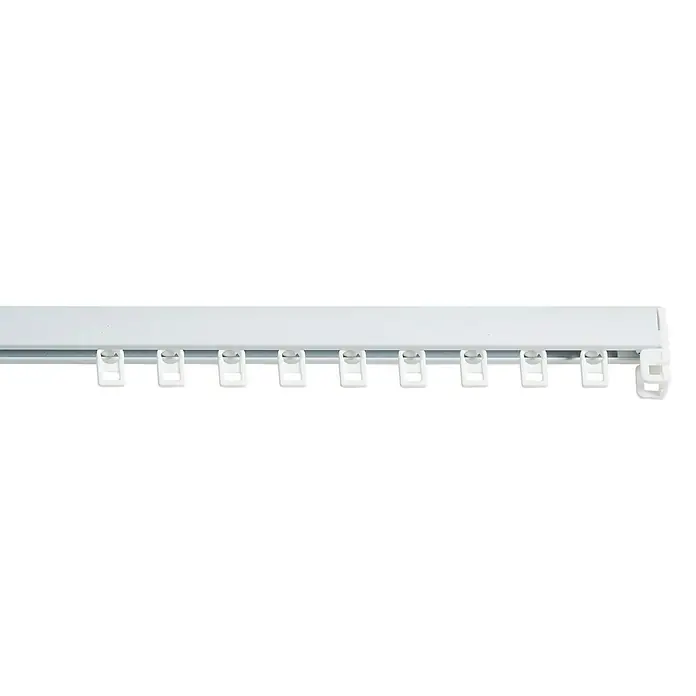 Guía de carril para cortina ligera - 150 x 0,8 x 0,8 cm, Aluminio, Blanco - Primer plano de un riel de cortina blanco con ganchos para colgar cortinas. Práctico accesorio para la decoración de ventanas.