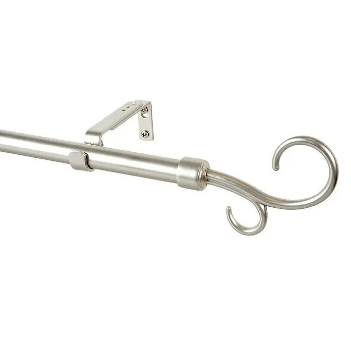 Barra para cortinas Doble Báculo - Ø x L: 19 mm x 110 cm, Metal, Plata - Imagen de una barra de cortina plateada con terminales decorativos y un soporte.
