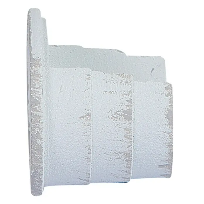 Soporte de pared Lateral - L x An x Al: 2,35 x 3,1 x 3,1 cm, Diámetro: 22 mm, Metal, Blanco-Beige - Primer plano de una tapa de tubo blanca escalonada con una textura rústica, perfecta para aplicaciones decorativas o industriales.