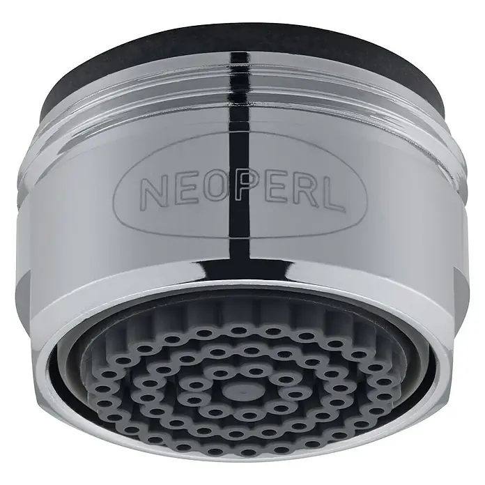 Neoperl Strahlregler PCA Spray - M24 - Nahaufnahme eines Neoperl Wasserhahn-Strahlreglers mit mehreren kleinen Auslässen für einen sanften Wasserfluss.