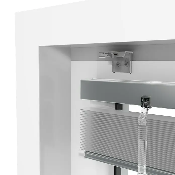 Expo Ambiente Wandträger - 2 Stk., Geeignet für: Alu-Jalousien - Nahaufnahme einer weißen Fensterjalousie, die einen modernen und funktionalen Fensterschmuck zeigt.