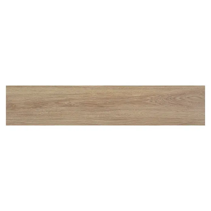 BHS Showroom Pavimento porcelánico Ninsba - 150 x 30 cm, Camel, Rectificado - Baldosa imitación madera en tono cálido. La baldosa tiene un patrón de vetas de madera distintivo y un acabado mate, ideal para espacios modernos.