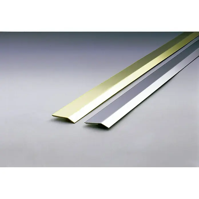 Inofix Perfil de transición 2121-6- - Latón, L x An x Al: 820 x 30 x 4 mm, Pegado - Vista detallada de perfiles de bordes de escalera dorados y plateados diseñados para brindar una transición elegante y protección de escaleras.