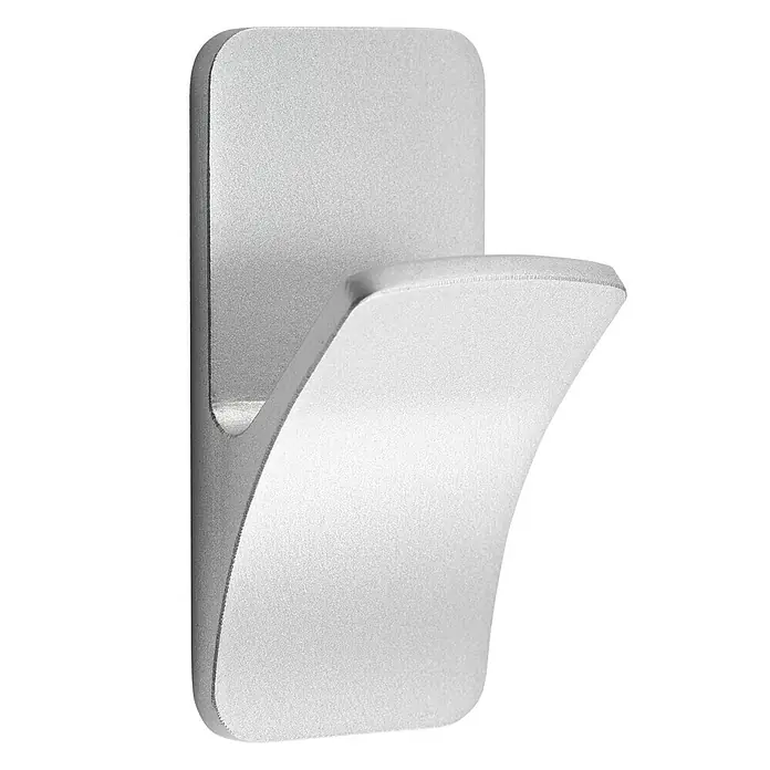 Inofix Colgador adhesivo 2191 - L x An x Al: 30 x 25 x 60 mm, Plástico, Cromo - Un gancho de pared plateado y autoadhesivo para cocina o baño. Ideal para colgar toallas y utensilios.