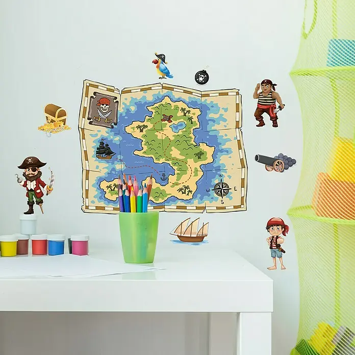Vinilo de pared - Multicolor, Plástico - Decoración de pared con motivos piratas, incluyendo un mapa del tesoro, figuras de piratas y un barco pirata. Perfecto para añadir un toque aventurero a cualquier habitación infantil.