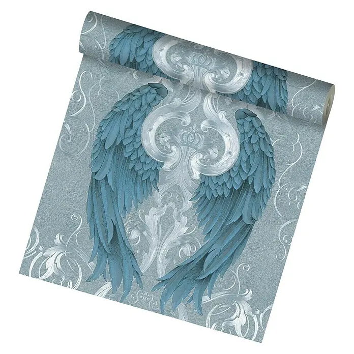 Glööckler Imperial Vliestapete Royal - Silber, Ornament, 10,05 x 0,7 m - Nahaufnahme der gerollten Tapete mit eleganten blauen Engelsflügeln und silberfarbenem Ornamentdesign. Dekoratives Wandkunst-Produkt.