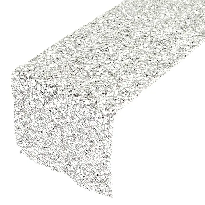 Dekostoff Sparkling - Silber, 250 x 30 cm, 100 % Polyester - Elegante Tischdecke mit zarten Verzierungen, ideal für festliche Anlässe und Dinnerpartys. Verleiht jedem Tisch eine besondere Note.