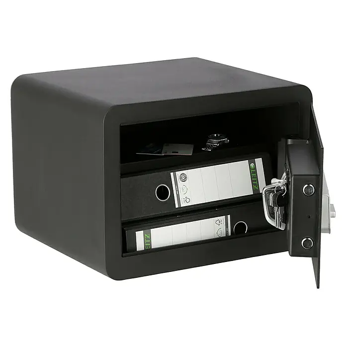 Stabilit Möbeltresor Security Box BE-2 - Elektronisches Zahlenschloss, 42 x 35 x 30 cm - Ein grauer Tresor mit zwei schwarzen Ordnern von Leitz. Der Tresor ist geöffnet und die Schlüssel stecken im Schloss.