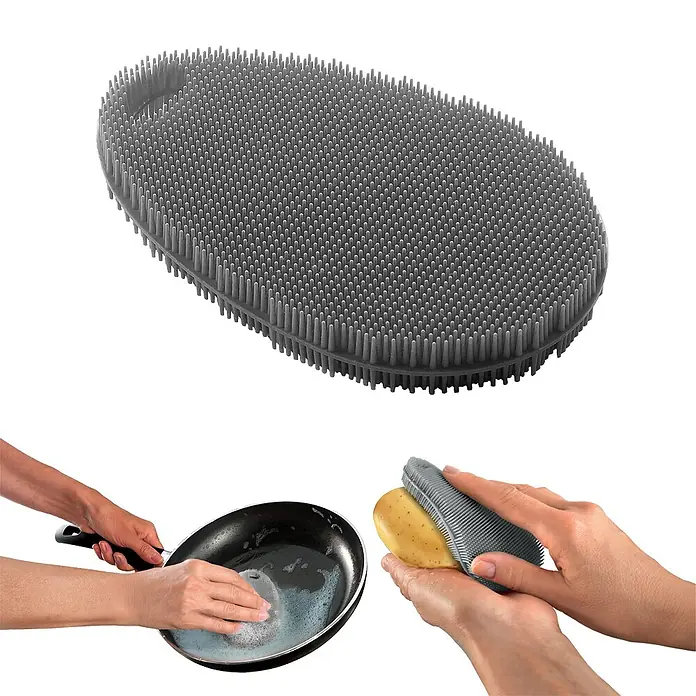 Metaltex Reinigungsschwamm - Grau, Kunststoff - Silikon-Spülbürste wird zum Reinigen einer Pfanne und einer Kartoffel verwendet.