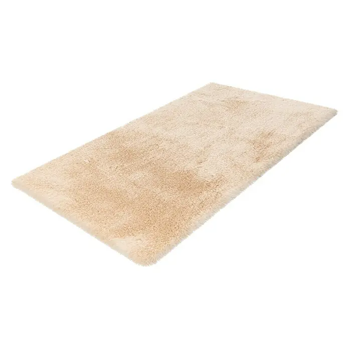 Badteppich Happy - 50 x 90 cm, Beige, 100% Polyester - Ein rechteckiger, hellbeiger Teppich mit hochflorigem Zottel, der Weichheit und Wärme in jeden Raum bringt, wird hier präsentiert.