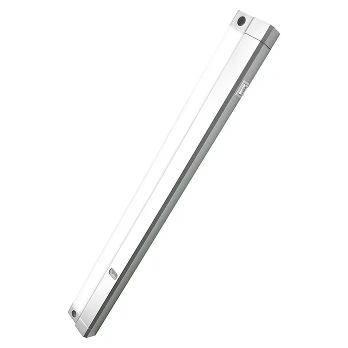 Luceco Lámpara LED bajo mueble con sensor - 5 W, Sensor de movimiento, L x An x Al: 38,5 x 1,72 x 4,55 cm, Plateado - La imagen muestra una luz LED blanca debajo del gabinete con un interruptor en el lateral. La luz es estrecha y rectangular.
