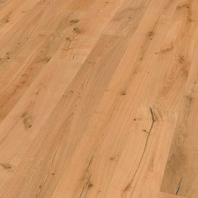 Parkett - Eiche Rügen, Landhausdiele, 2.130 x 190 x 14,2 mm - Nahaufnahme eines hellbraunen Laminatbodens mit Astlöchern und natürlichen Holzmaserungen für ein gemütliches Raumgefühl.