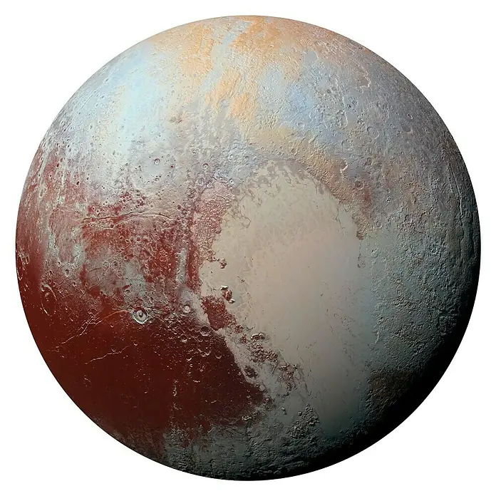 Komar Dots Fototapete rund Pluto - 125 cm, Selbstklebend - Aufnahme des Zwergplaneten Pluto, aufgenommen von der Raumsonde New Horizons, die die überraschende Vielfalt der Oberfläche zeigt.
