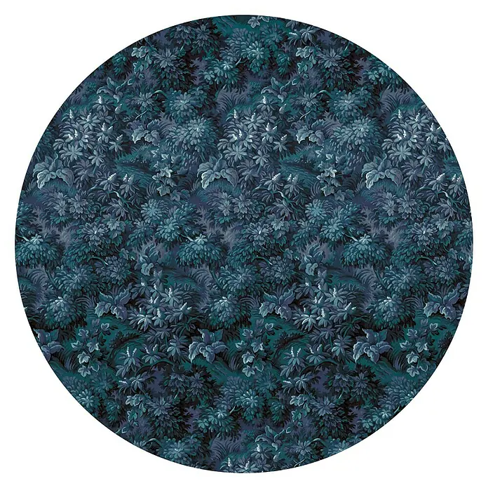 Komar Dots Fototapete rund Azul - 125 cm, Selbstklebend - Blauer botanischer Wandteppich mit dunklem Hintergrund und einem runden schwarzen Rahmen, der einen Hauch von Geheimnis hinzufügt.