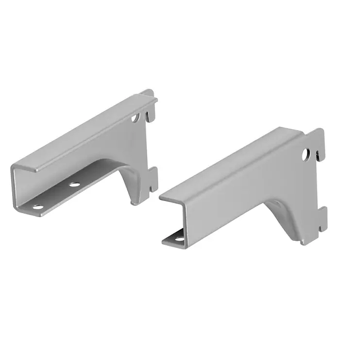 Dolle Walk In Soporte de estanterías - L x An x Al: 14,2 x 2,5 x 7,4 cm, Carga soportada: 50 kg, Plateado, 2 ud. - Dos soportes de estantería de alta resistencia plateados se muestran sobre un fondo negro. Están hechos de material robusto y diseñados para la resistencia.