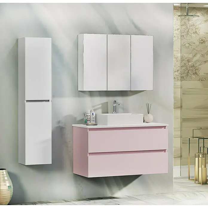 Artysan Mueble bajo de lavabo Fons - 46 x 100 x 56 cm, Rosa - Interior de baño moderno con unidad de tocador rosa, lavabo sobre encimera blanco, armario con espejo y unidad de almacenamiento alta para un ambiente elegante.
