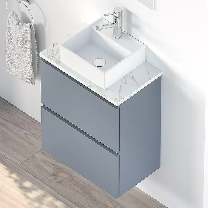 Artysan Conjunto de mueble de baño Picolo - Azul, Mate - Lavabo de baño moderno con tocador gris y encimera de mármol para un ambiente de baño elegante.