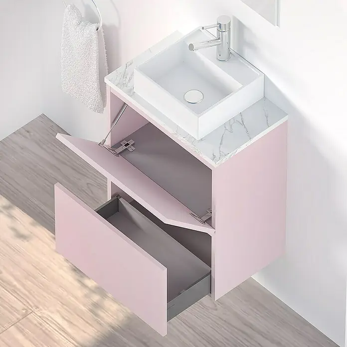 Artysan Conjunto de mueble de baño Picolo - Rosa, Mate - El mueble de baño rosa con encimera de mármol, lavabo y grifo ofrece soluciones de almacenamiento elegantes.