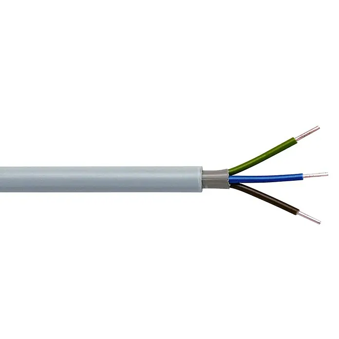 Mantelleitung NYM-J 3x1,5 mm² - Anzahl Adern: 3, 1,5 mm², 50 m - Nahaufnahme eines grauen Stromkabels mit freiliegenden Adern in Grün, Blau und Braun. Ideal für Elektroinstallationen.