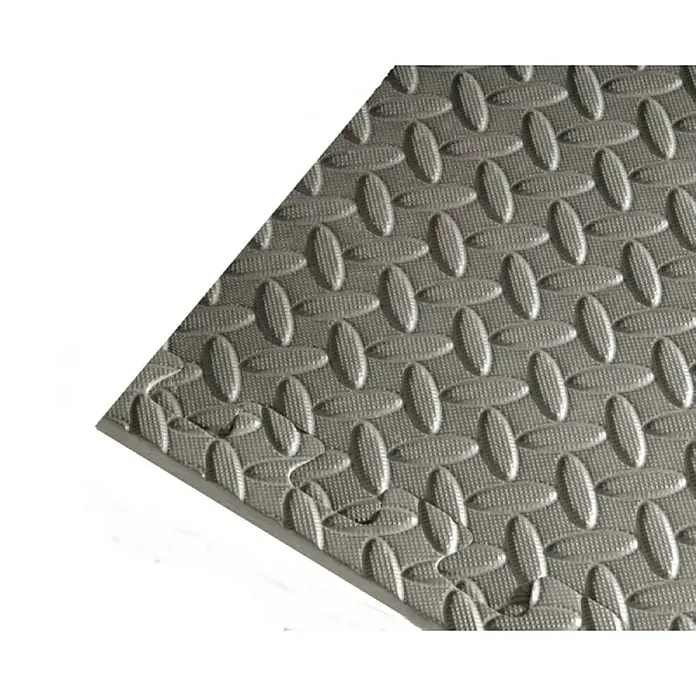 Mottez Universalmatte - Grau, 60 x 60 cm - Graue Schaumstoffmatte mit rautenförmiger Textur, ideal als Bodenbelag für Fitnessräume oder Spielbereiche. Die Matte ist stoßdämpfend und leicht zu reinigen.
