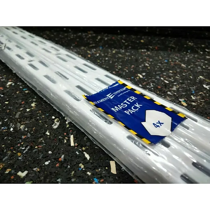 Element System Wandschiene - Länge: 140 cm, Weiß, Zweilochsystem, 4 Stk. - Ein Paket von Element System Wandschienen Masterpack (4x) in Silber, eingeschweißt in Folie.