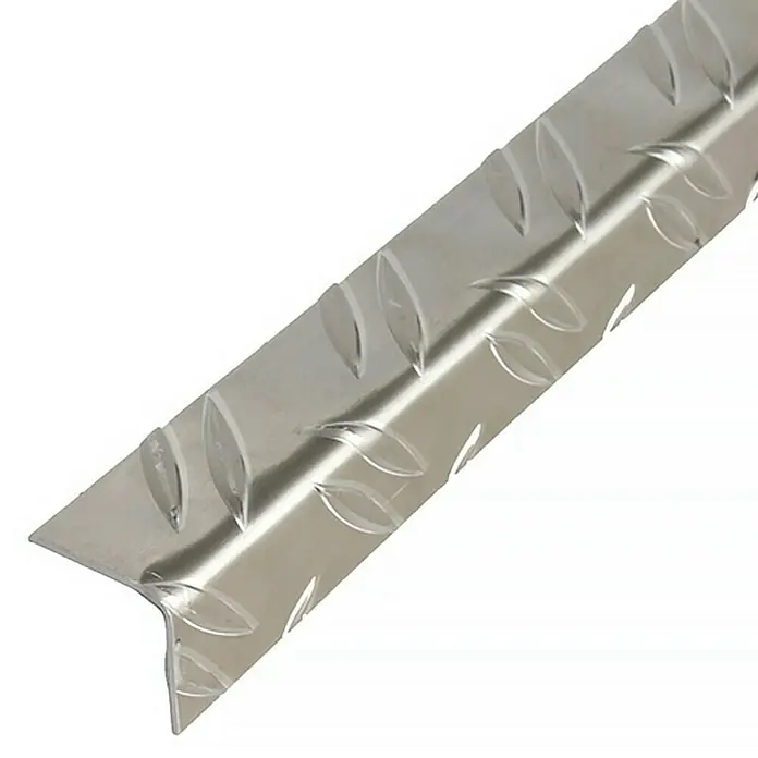 Kantoflex Perfil angular - 2.000 x 35,5 x 35,5 mm, Espesor: 1,5 mm, Plateado - Un perfil de borde de escalera de aluminio con un patrón de diamante antideslizante, que mejora la seguridad y la durabilidad.