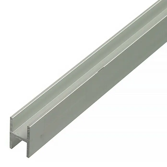 Stabilit Perfil en H - 1.000 x 13,5 x 22 mm, Espesor: 1,5 mm, Plateado - Primer plano de una viga en H de aluminio color plata, utilizada para aplicaciones estructurales y de construcción.