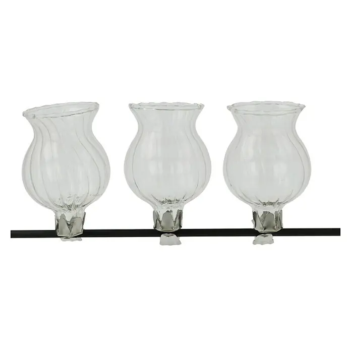 Vase Clip - Ø x H: 4 x 6 cm, Glas, Transparent - Drei Glas-Windlichter mit silbernen Halterungen, die ein sanftes, warmes Licht verströmen und eine elegante Atmosphäre schaffen.