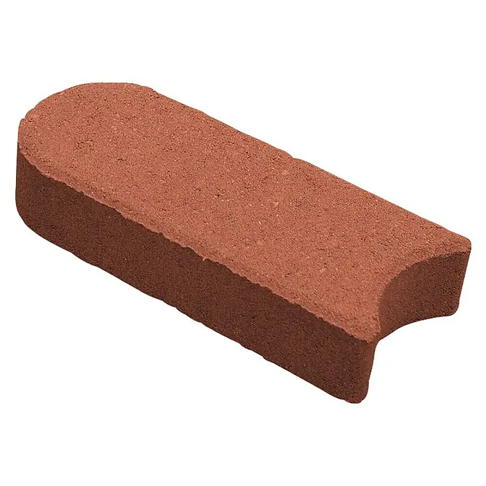 Christoph Mähstein - 33 x 13 x 5 cm, Toskana, Beton - Ein einzelner, rotbrauner Rasenkantenstein mit abgerundeten Kanten, perfekt für die Gestaltung von Gärten und Wegen.