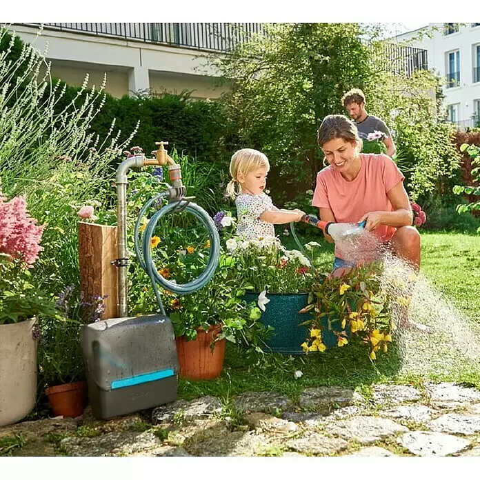 Gardena City Gardening Spiralschlauch - Länge: 7,5 m - Anwendungsbeispiel